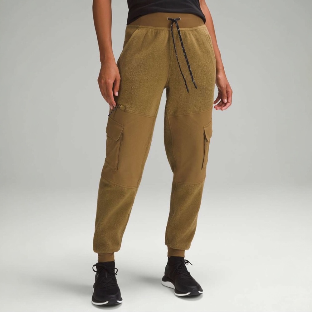 Lululemon Fleece Ripstop Cargo Hiking Jogger Allspice Size 4 High Rise 28”